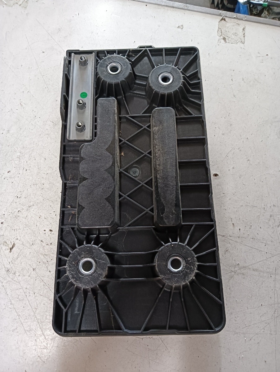 Suport baterie  VOLKSWAGEN (SVW) PASSAT (B8) [ 2016 - > ] OEM 3q0804869 – foto 2