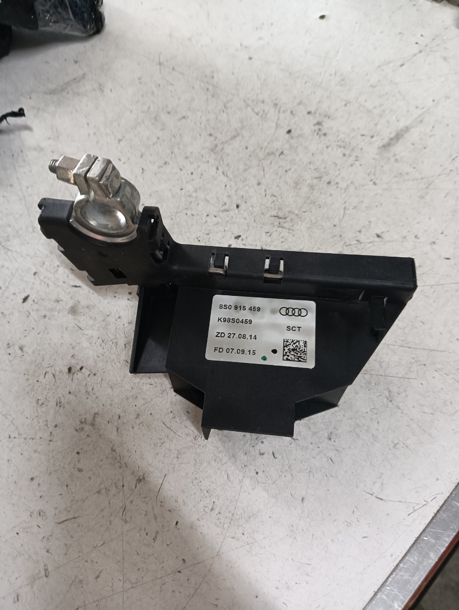 Borna baterie VOLKSWAGEN PASSAT 3G2 2014 - > 8s0915459