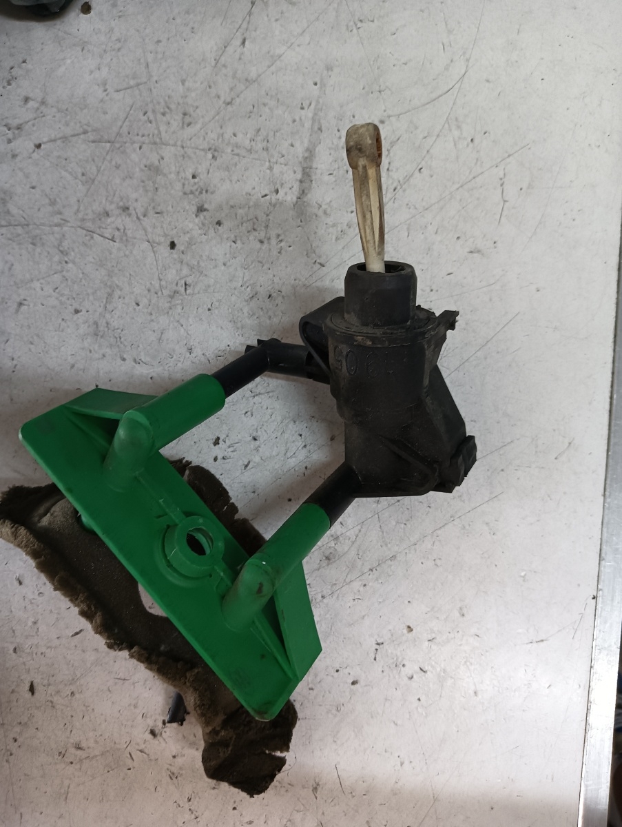 Pompa ambreiaj FORD FOCUS Hatchback  (DAW, DBW) [ 1998 - 2007 ] OEM 1m517a543aa