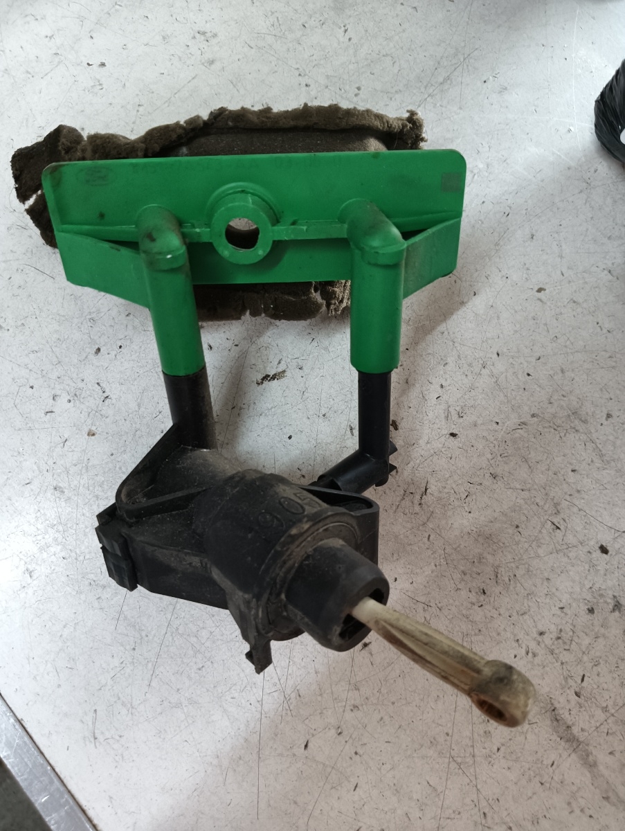 Pompa ambreiaj FORD FOCUS Hatchback  (DAW, DBW) [ 1998 - 2007 ] OEM 1m517a543aa – foto 2