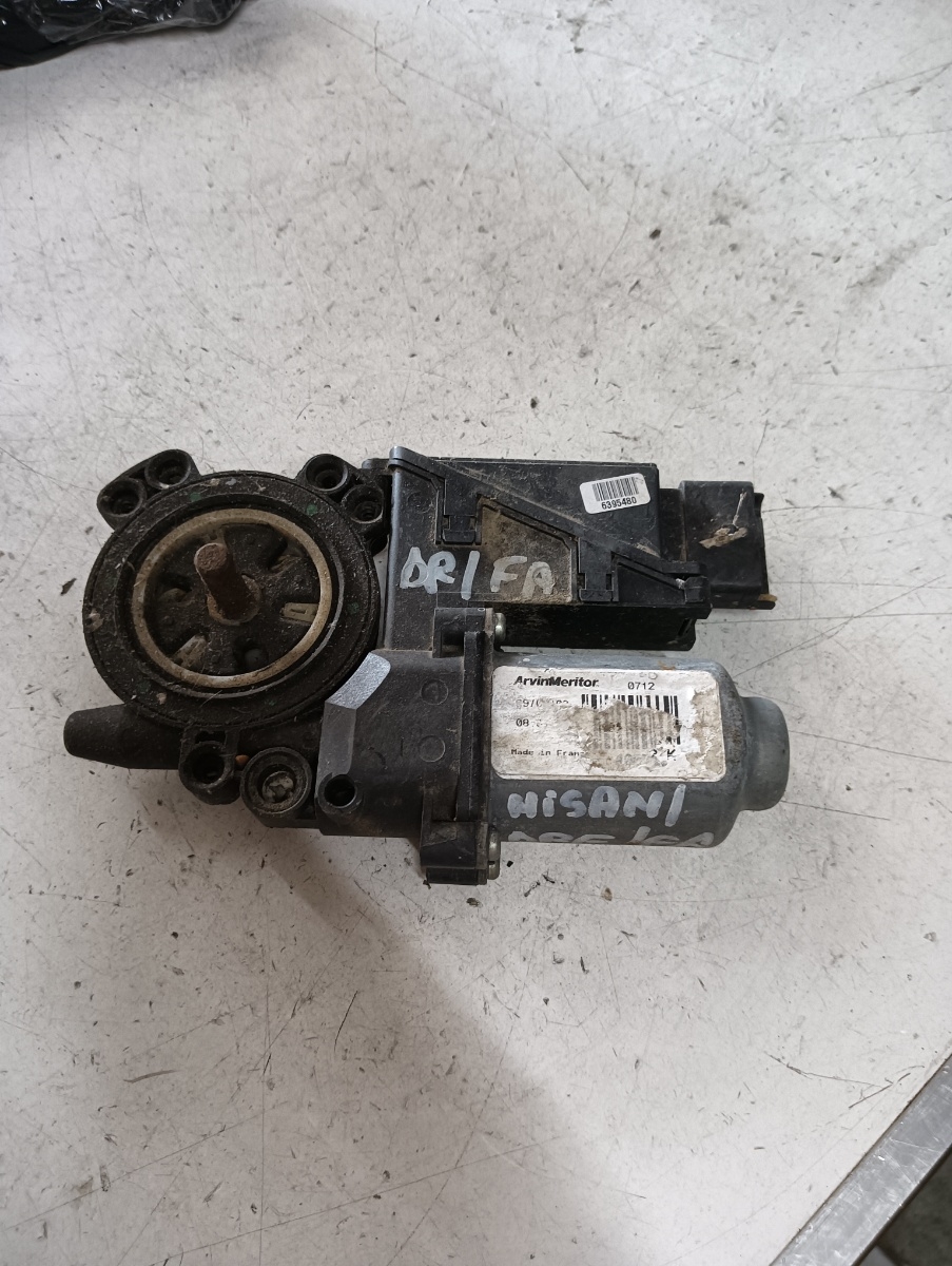 Motoras geam pivotant dreapta fata NISSAN PRIMERA III (P12) [ 2002 - > ]