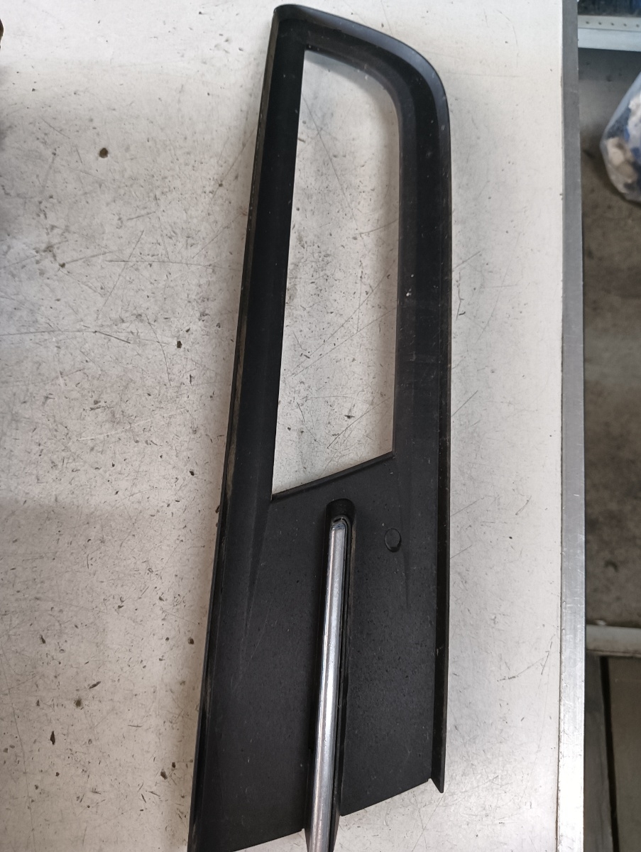 Grila bara dreapta fata VOLKSWAGEN PASSAT 3G2 2014 - >