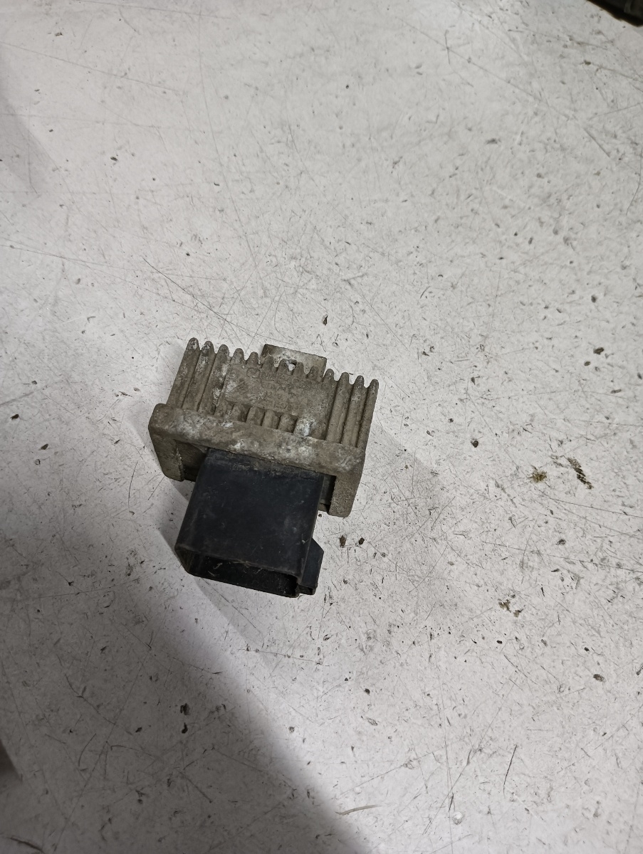 Releu bujii RENAULT LAGUNA II (BG0/1_) [ 2001 - 2007 ] OEM 7700115078