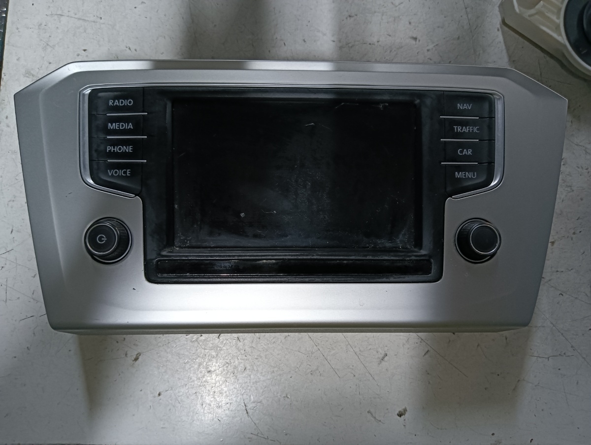 NAVIGATIE VOLKSWAGEN PASSAT 3G2 2014 - > 3g0919605d