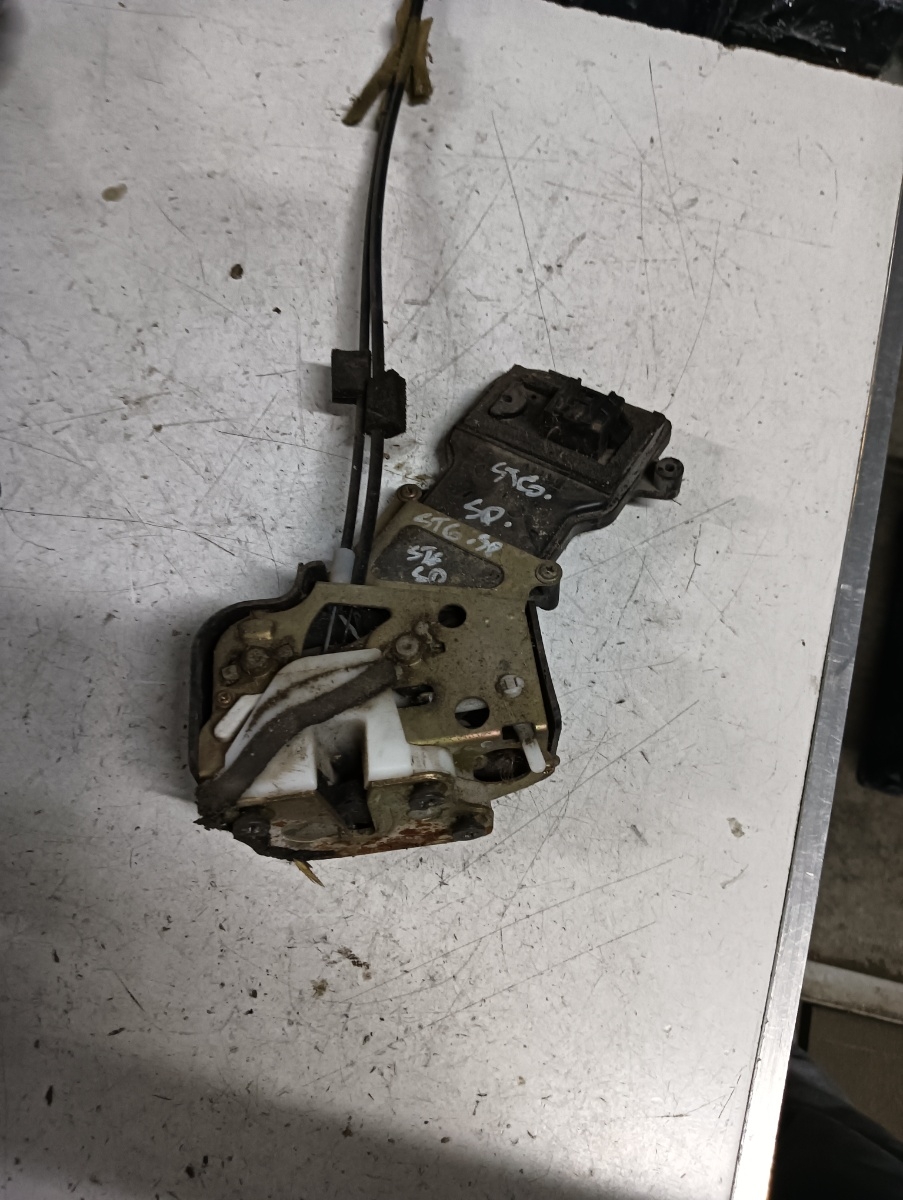 Broasca usa stanga spate MAZDA 2 2004>