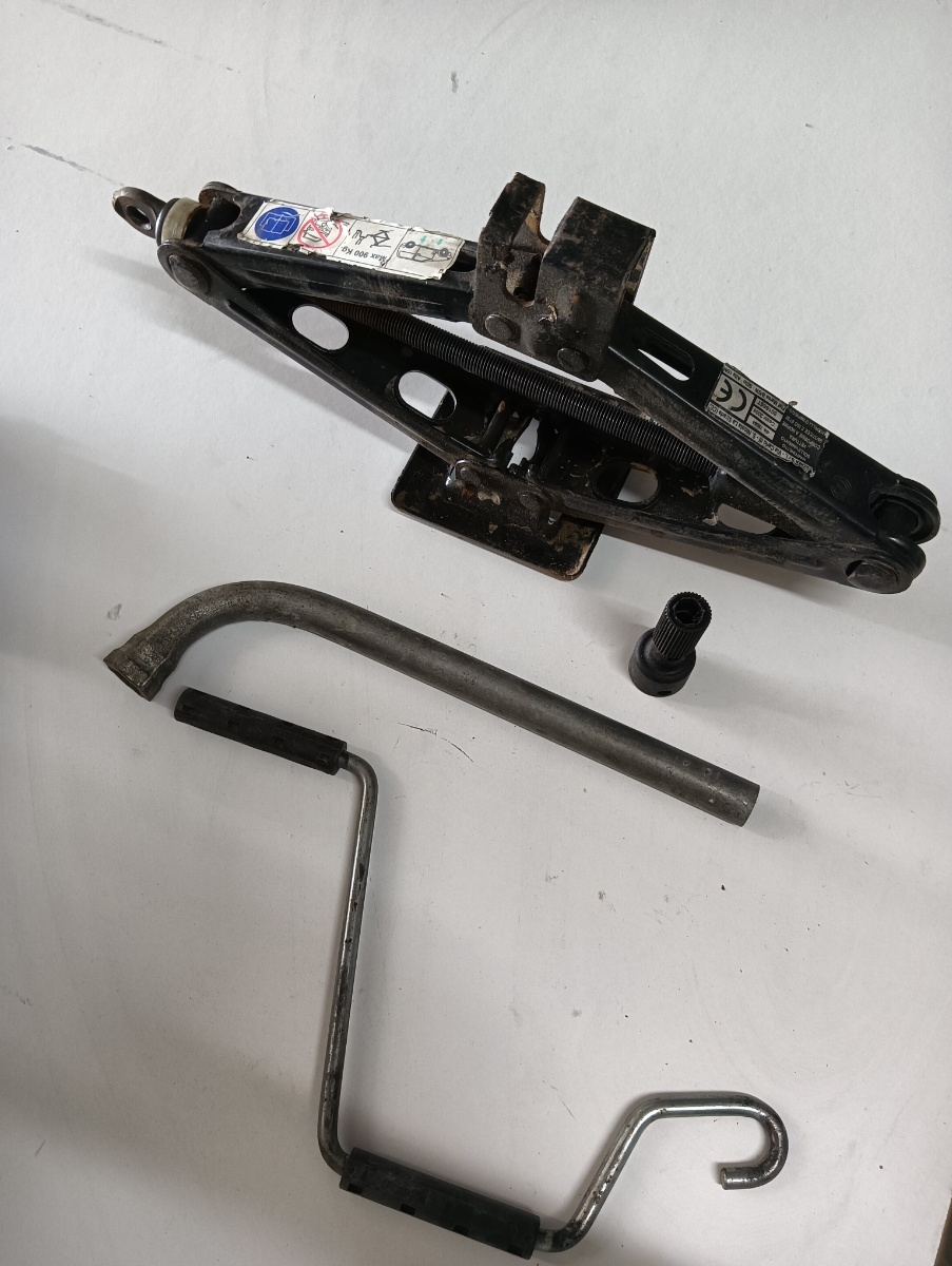 Cric FIAT STILO 192_ 2001 - 2010