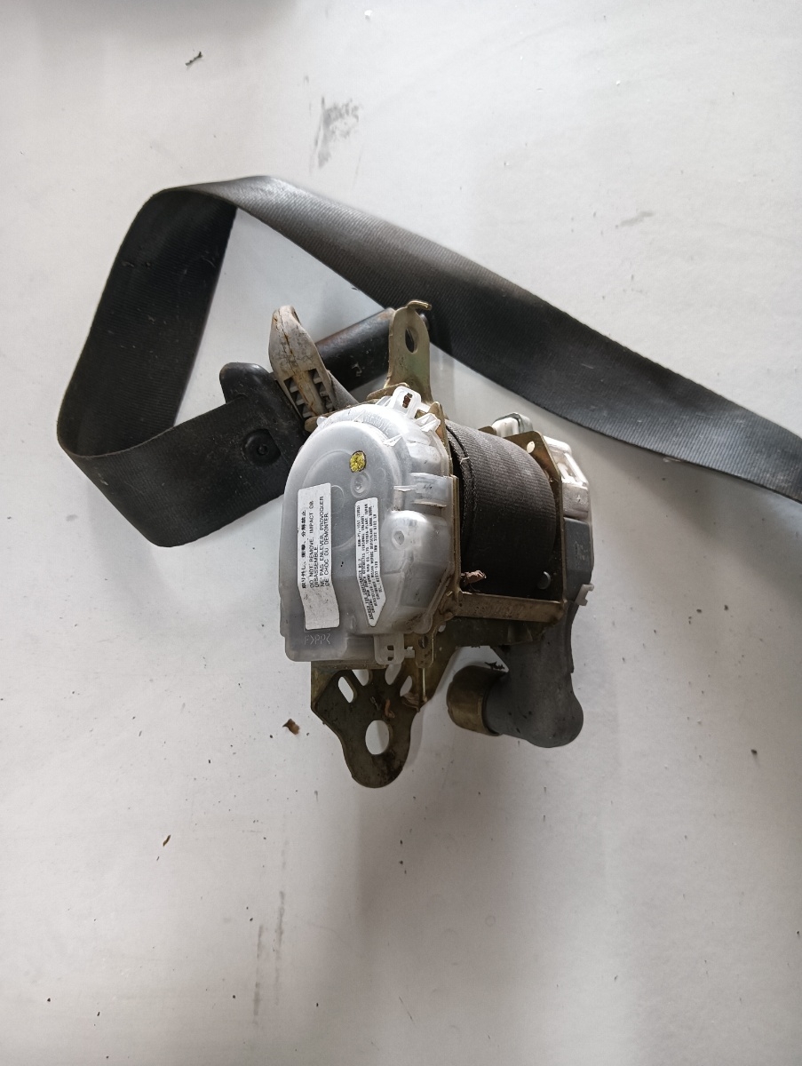 Centura siguranta  NISSAN MICRA III K12 2002 - 2010 stanga fata