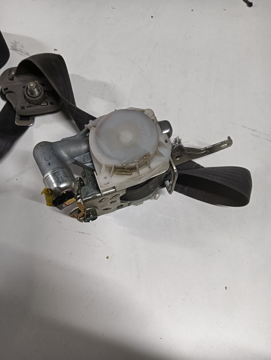 Centura siguranta  stanga fata SUBARU FORESTER II SG 2002 - 2012