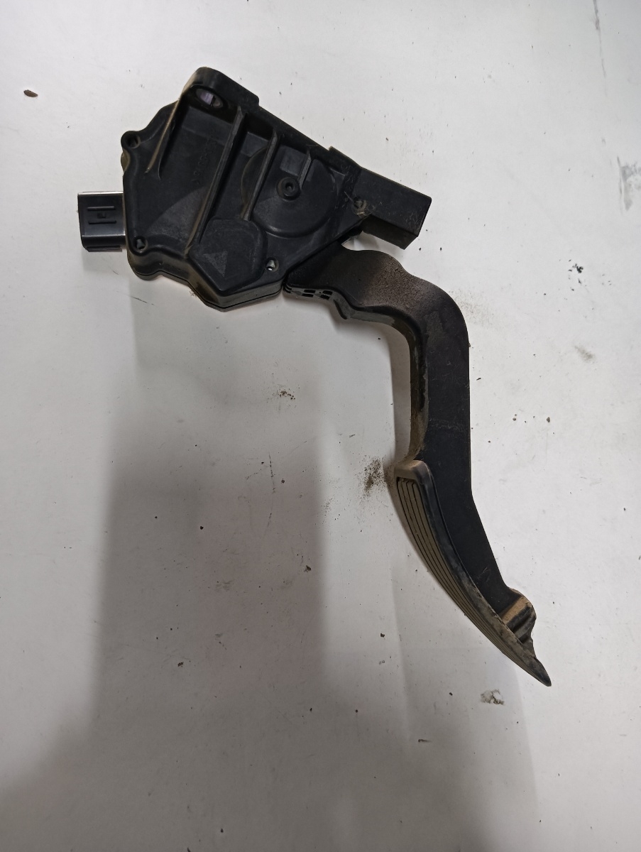 Pedala acceleratie  SUBARU FORESTER II SG 2002 - 2012 2.0 X AWD EJ201, EJ204
