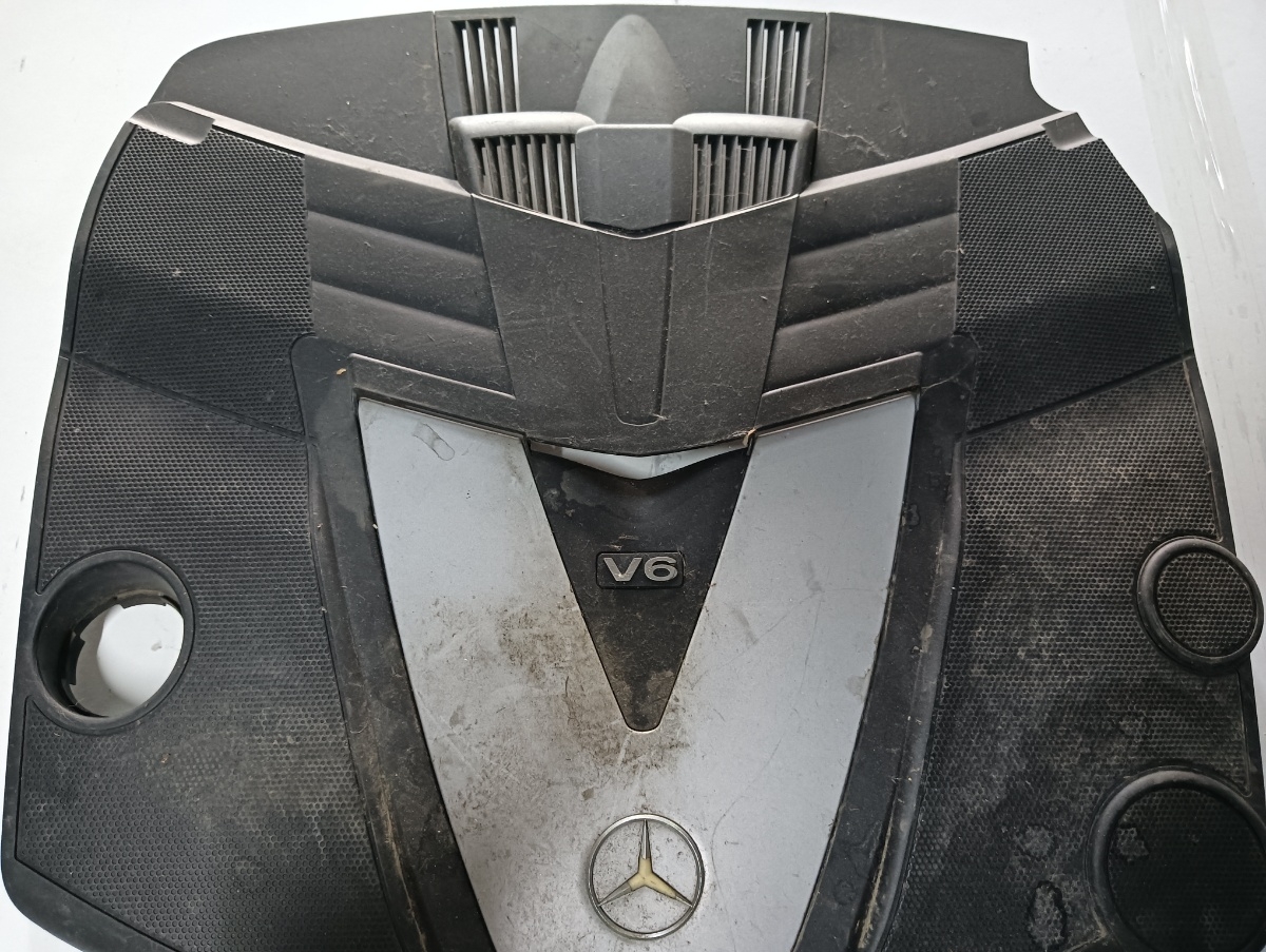 Capac motor (ornament) MERCEDES-BENZ CLS C219 2004 - 2011