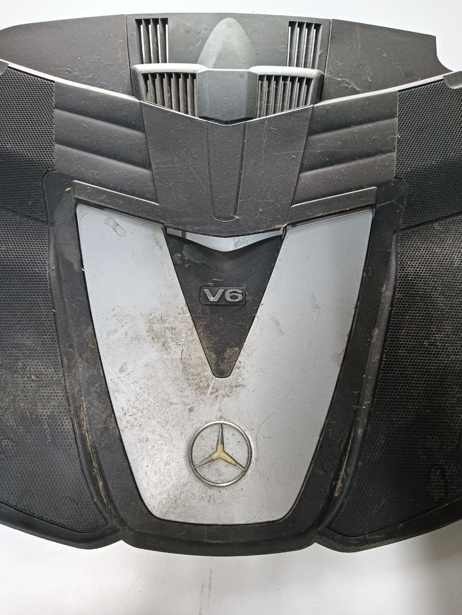 Capac motor (ornament) MERCEDES-BENZ CLS C219 2004 - 2011 – foto 2
