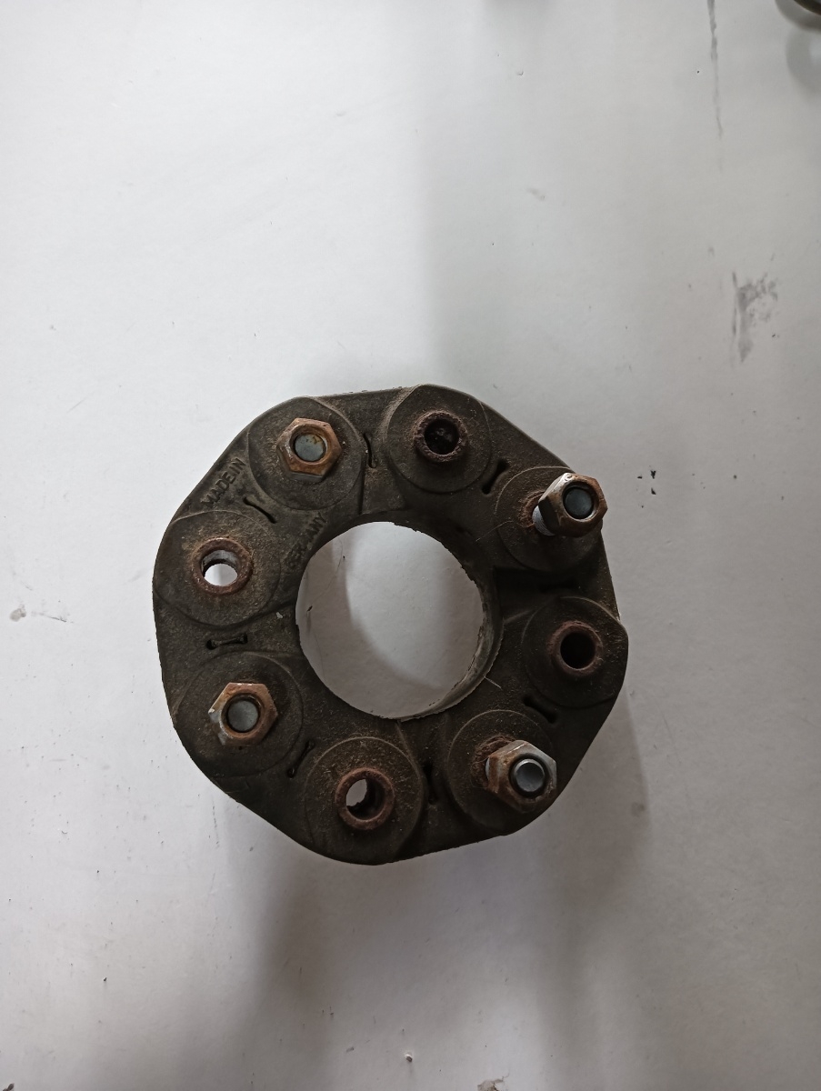 Flansa cardan MERCEDES-BENZ CLS C219 2004 - 2011