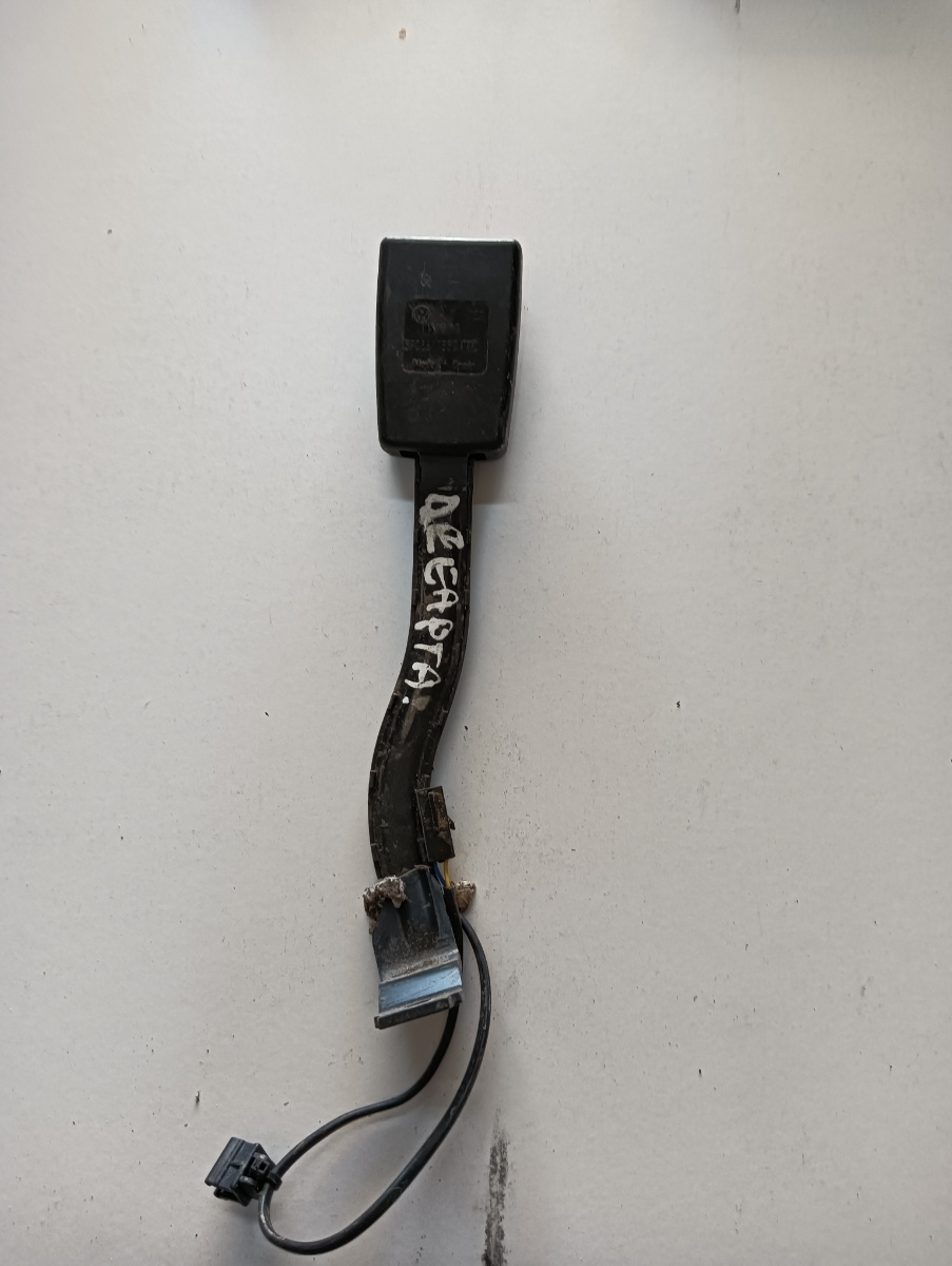 Pretensionare dreapta fata SEAT LEON II 1P1 2005 - 2013