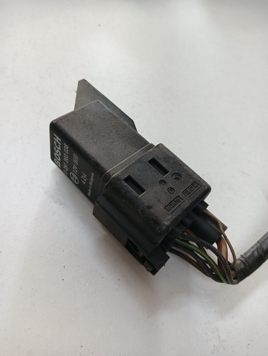 Releu bujii SEAT LEON II 1P1 2005 - 2013 0281003038