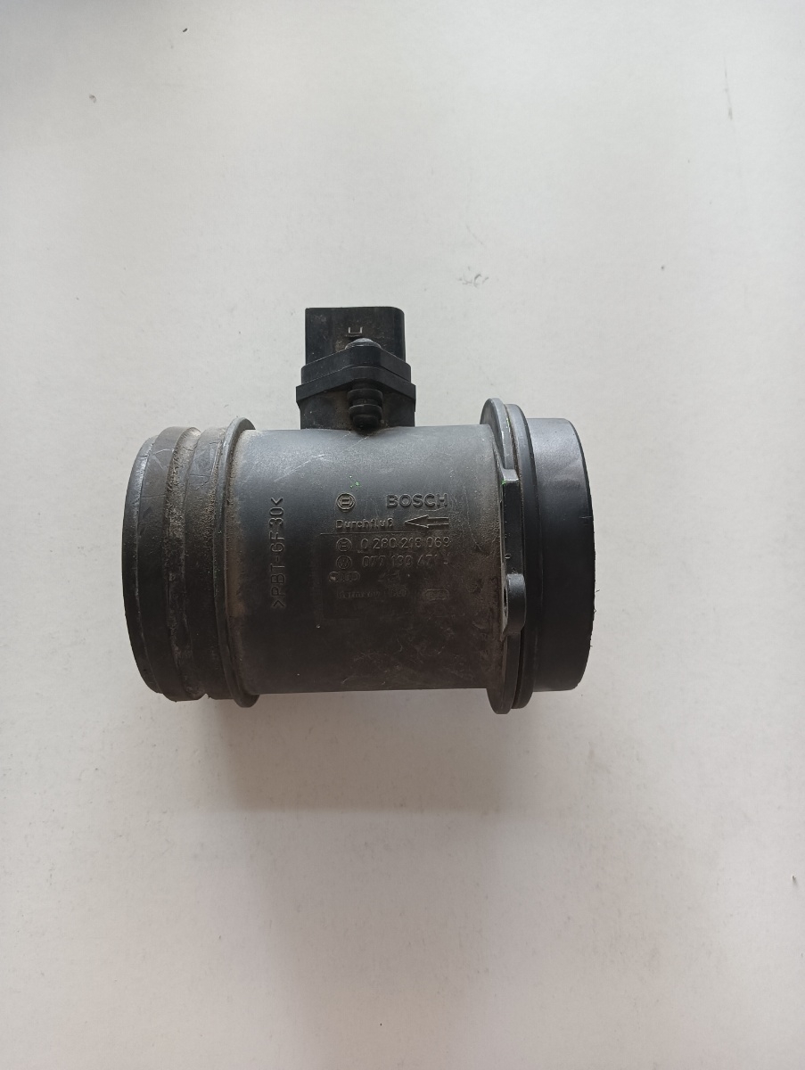 Debitmetru aer  AUDI A8 II 4E2, 4E8 2002 - 2010 4.2 quattro AUX 0280218069