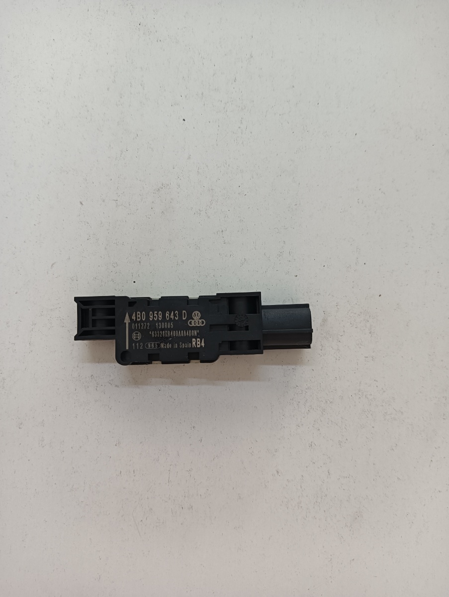Senzor impact airbag  AUDI A8 II 4E2, 4E8 2002 - 2010 4b0959643d