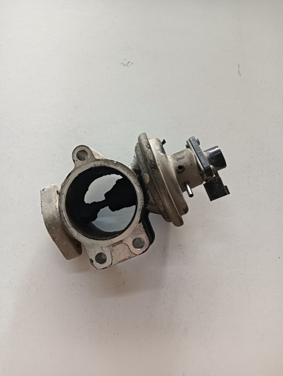 Supapa EGR TOYOTA LAND CRUISER LJ12_, KZJ12_, TRJ12_, KDJ12_, GRJ12_ 2002 - 3.0 D-4D 1KD-FTV