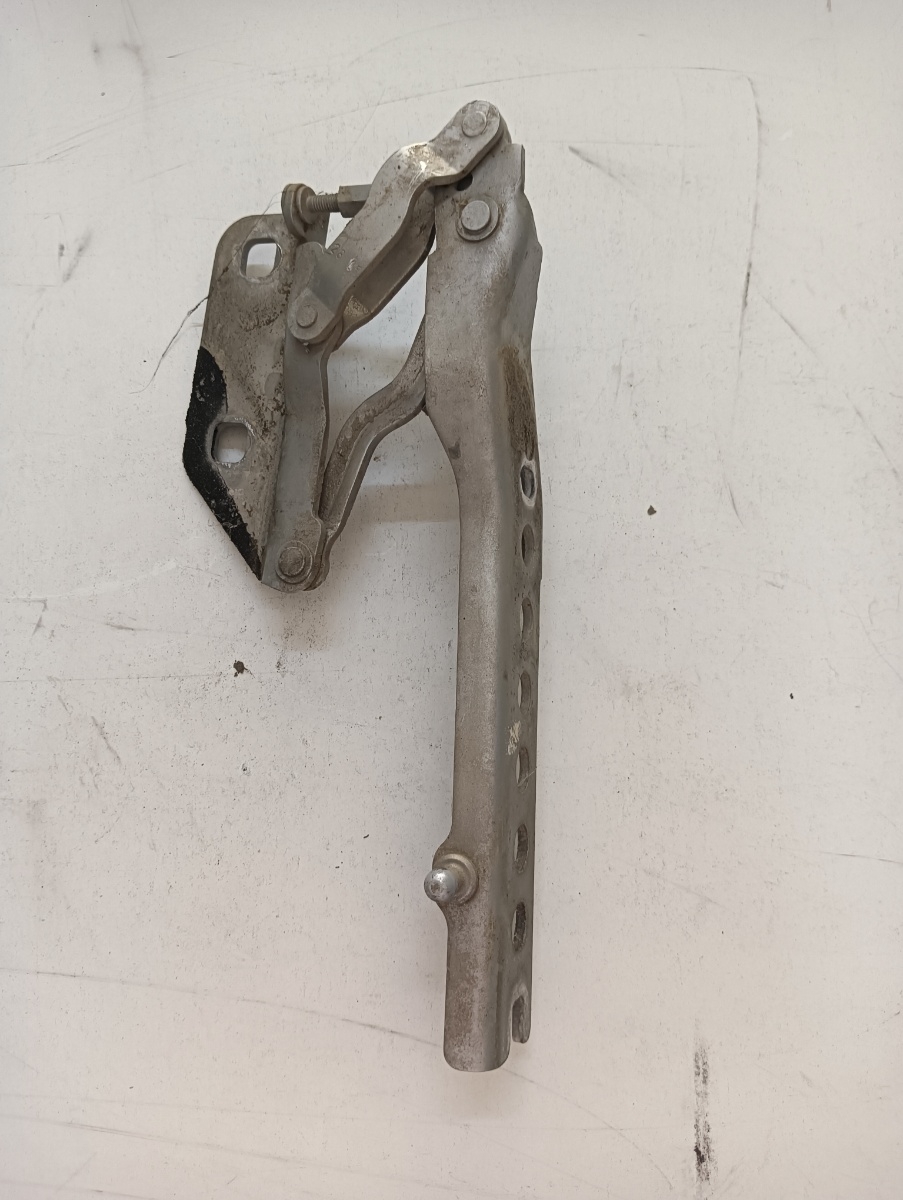 Balama capota dreapta fata AUDI A8 II 4E2, 4E8 2002 - 2010