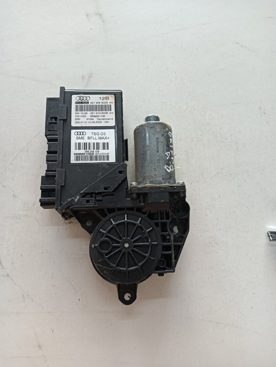 Motoras geam pivotant dreapta fata AUDI A8 II 4E2, 4E8 2002 - 2010 4e1959802b