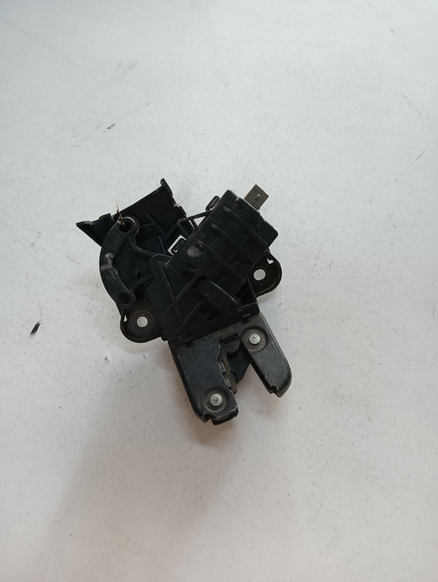 Broasca haion AUDI A8 II 4E2, 4E8 2002 - 2010 4f5827505b