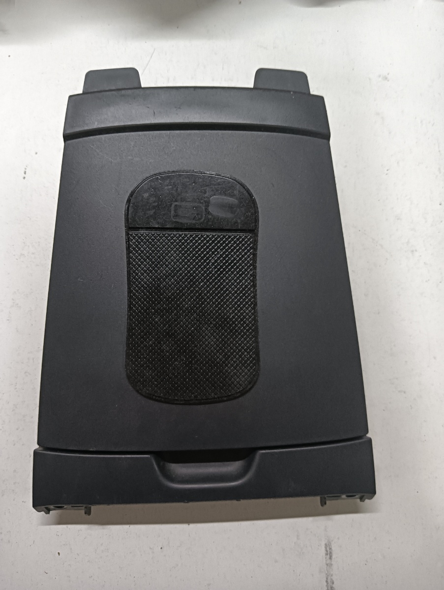 Compartiment depozitare  OPEL AGILA B H08 2008 - 2014 7382151k01