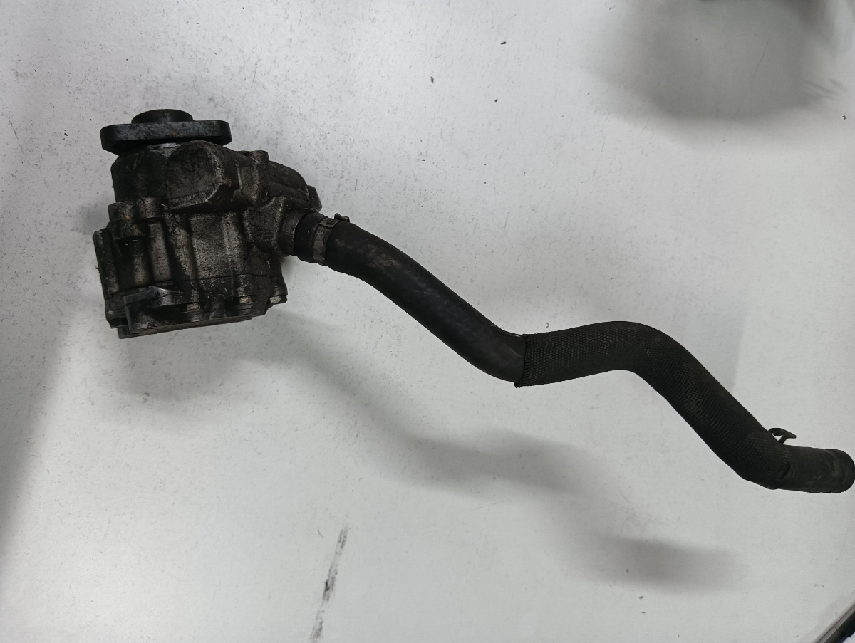 Pompa servodirectie AUDI A4 III 8EC, B7 2004 - 2008 2.0 TDI 16V BLB, BRE 8e0145155n