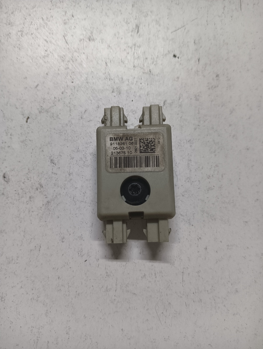 Amplificator semnal antena BMW 7 V F01, F02, F03, F04 2008 - 2015 9118261