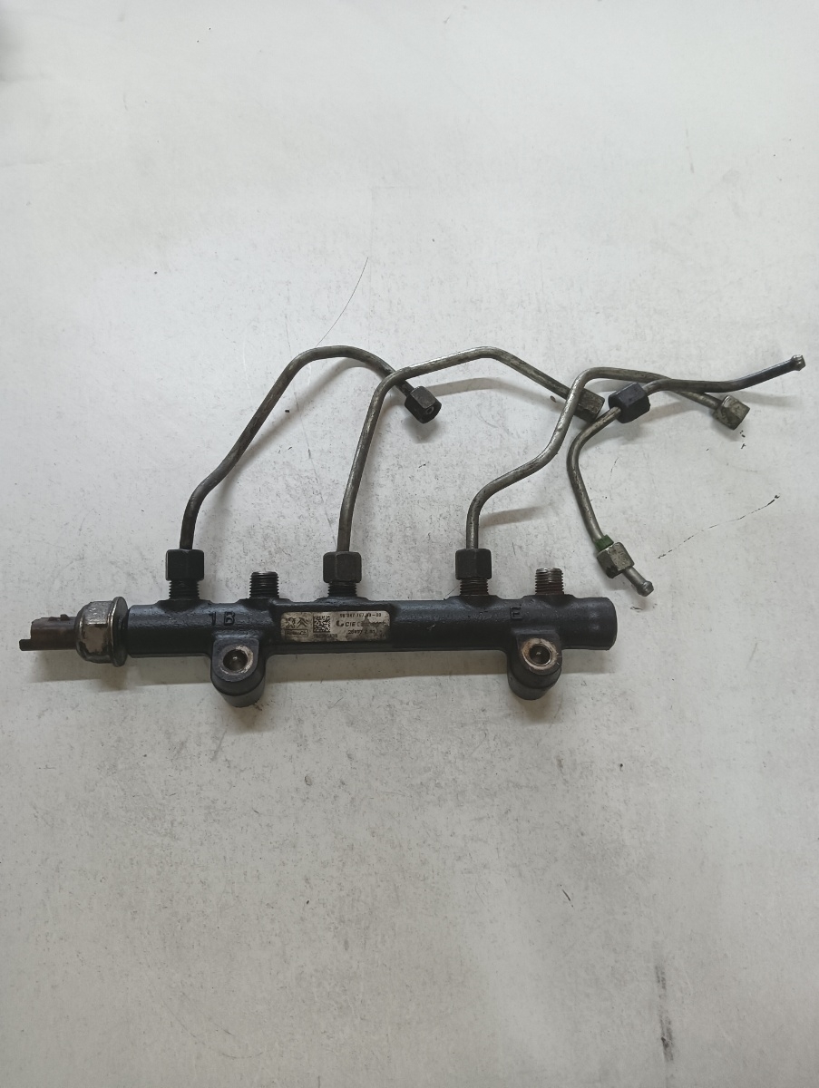 Rampa injectoare  FORD FIESTA VII 2017 - > 1.5 TDCi XUJC, XUJD, XUJE, XUJF, XUJG, XUJK, XUJL, XUJM, XUJN, XVJE 28497z01 9804776780