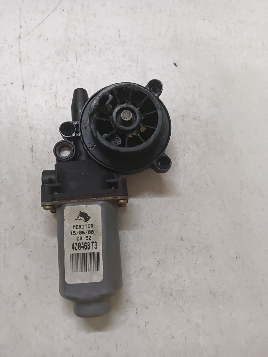 Motoras geam pivotant dreapta fata RENAULT SCENIC I JA0/1_, FA0_ 1999 - 2003 400468