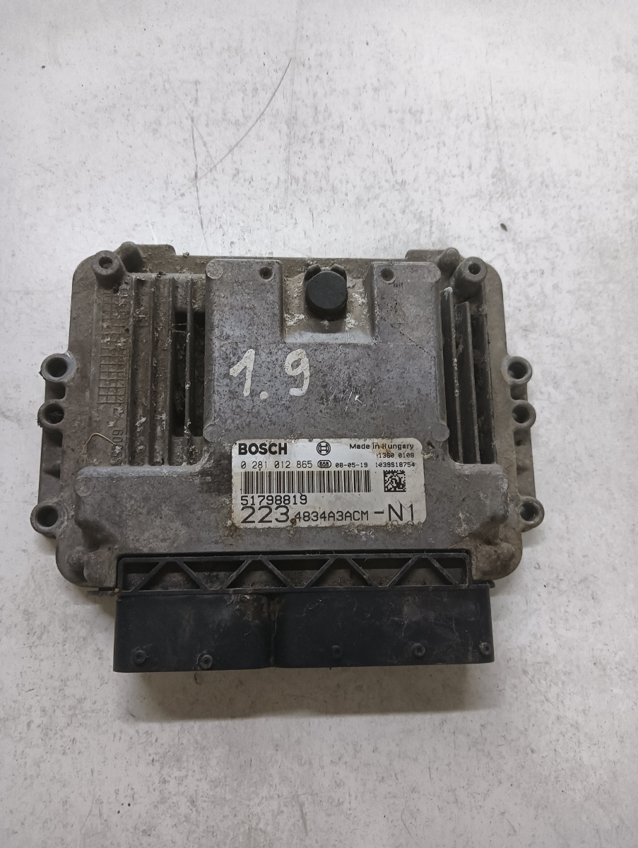 Calculator ecu FIAT DOBLO Cargo 223_ 2000 - > 1.9 JTD 223 A7.000, 223 B1.000 BOSCH 517798819 0281012865
