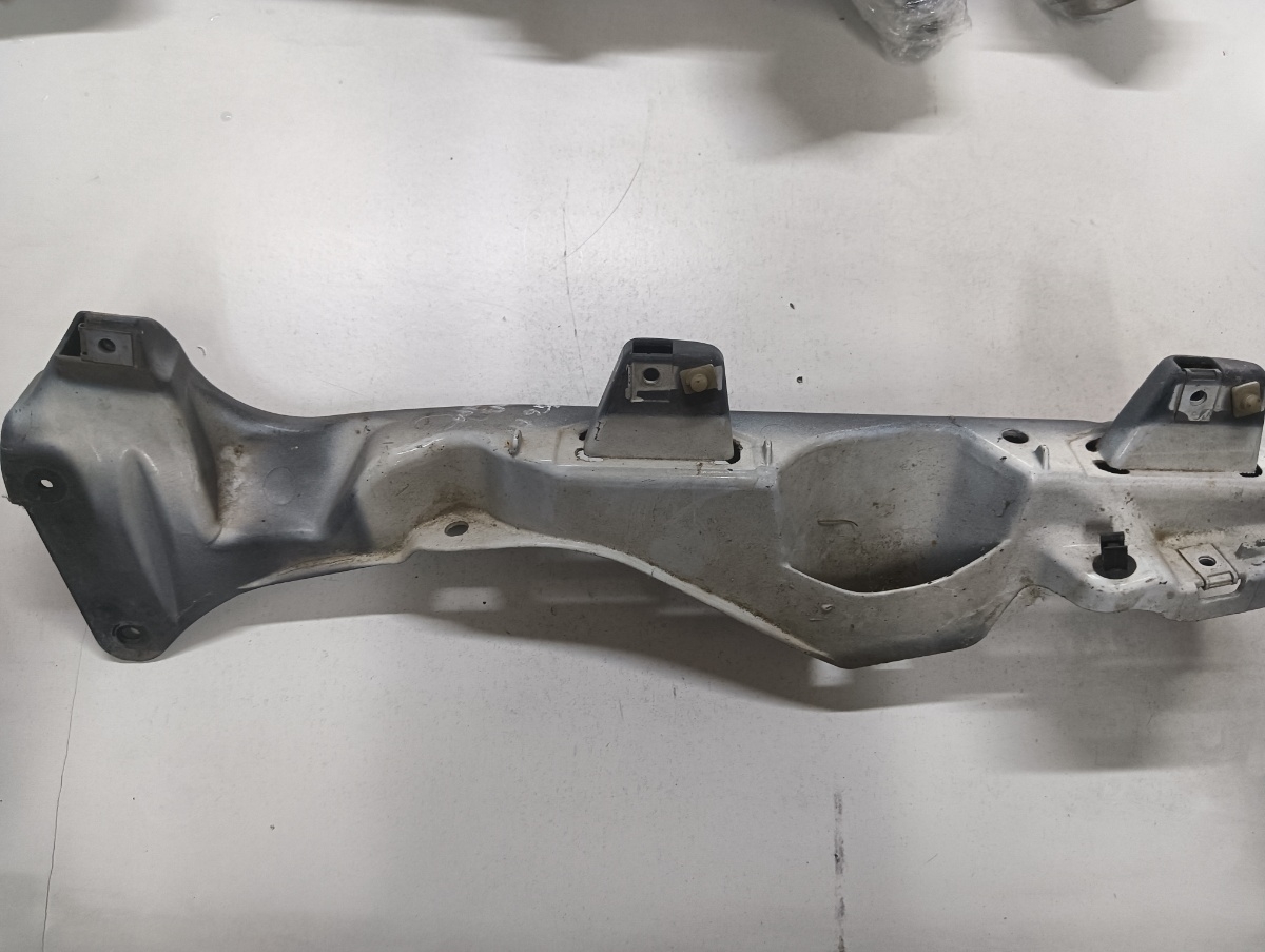 Suport aripa stanga RENAULT KANGOO Express FW0/1_ 2008 - >