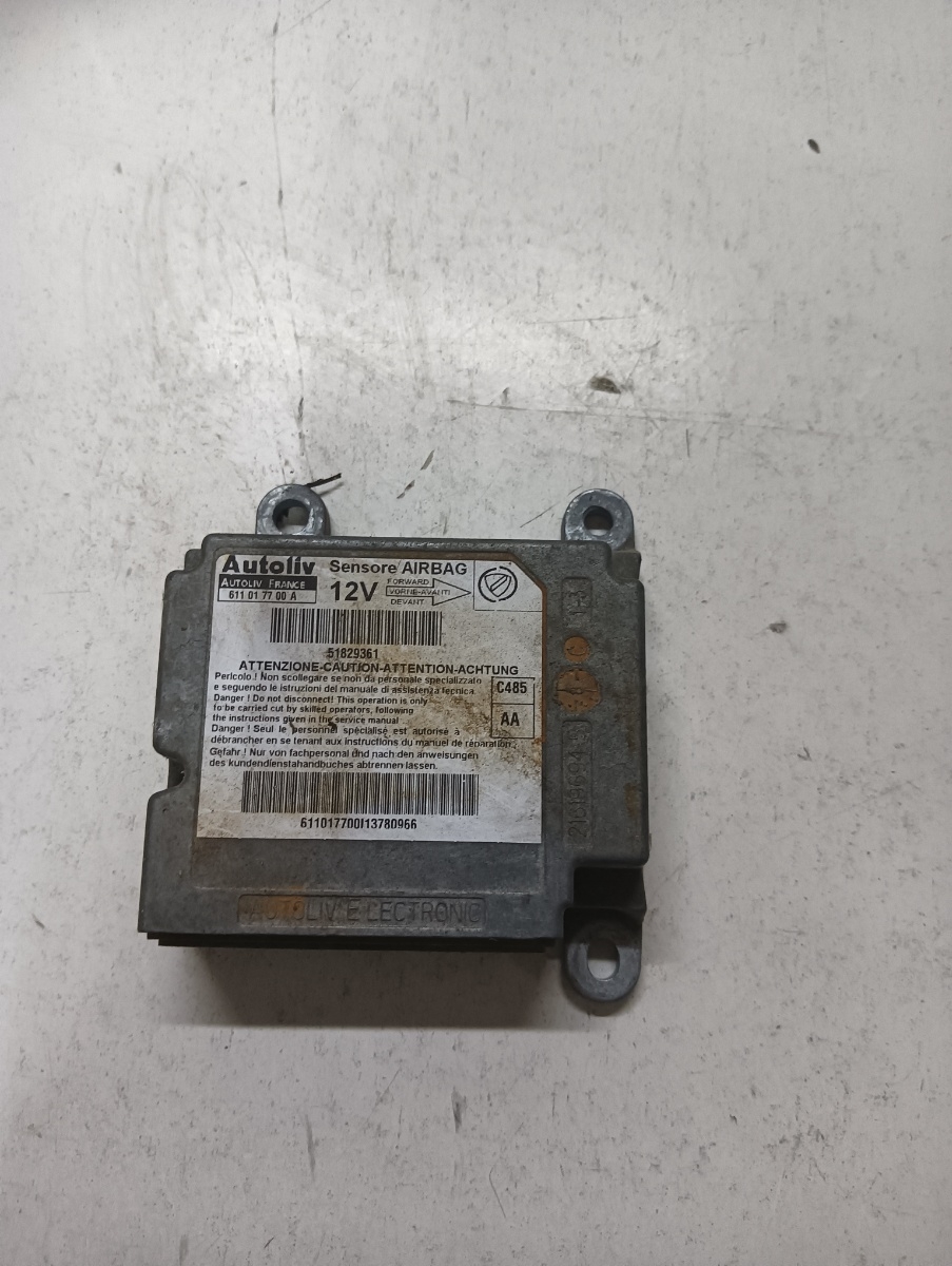 Calculator airbag  FIAT DOBLO Cargo 223_ 2000 - > 611017700a