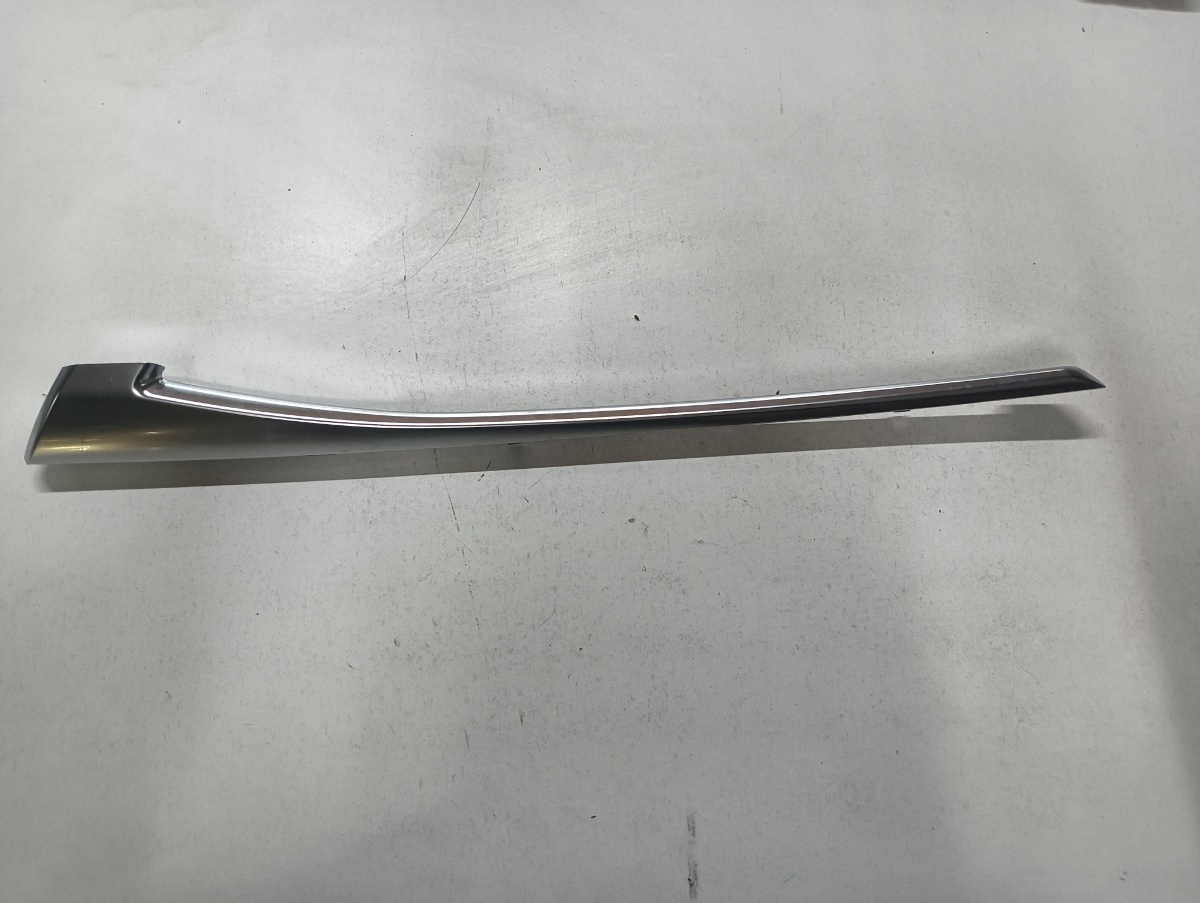 Ornament usa stanga fata AUDI A6 C8, 4A2 2018 - > 2.0 40 TDI Mild Hybrid DFBA 4k0857585