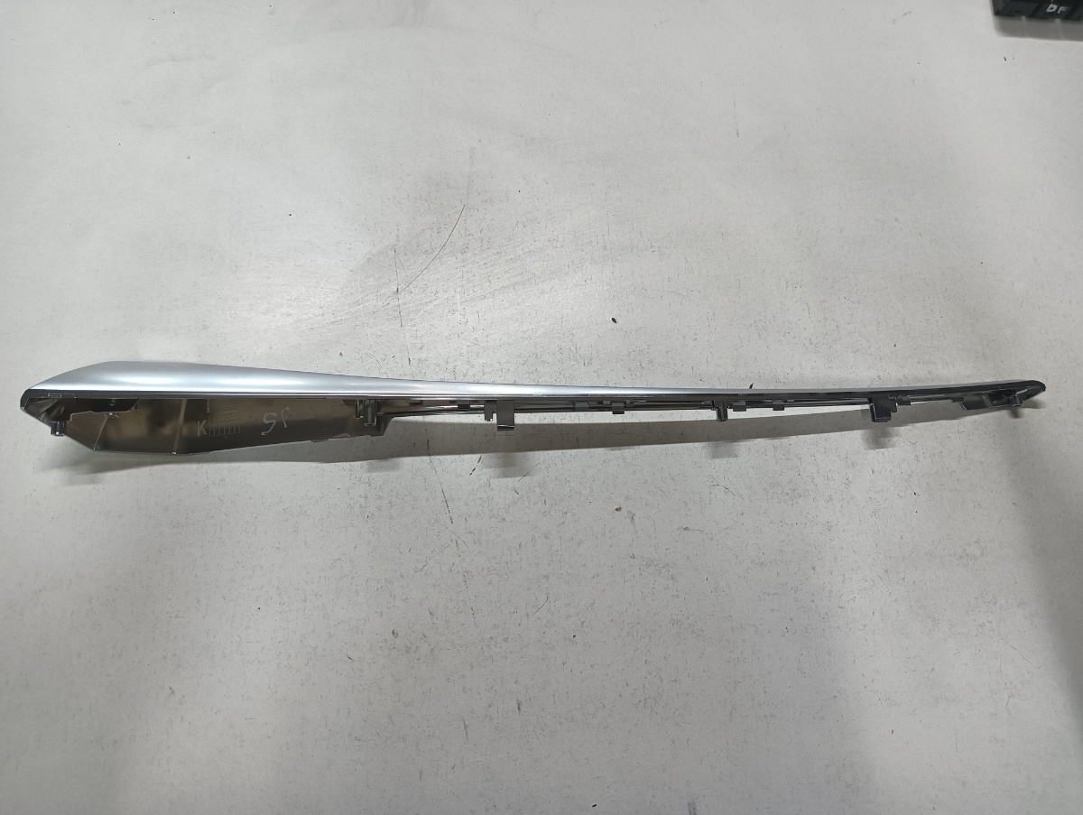 Ornament usa stanga fata AUDI A6 C8, 4A2 2018 - > 2.0 40 TDI Mild Hybrid DFBA 4k0857585 – foto 2