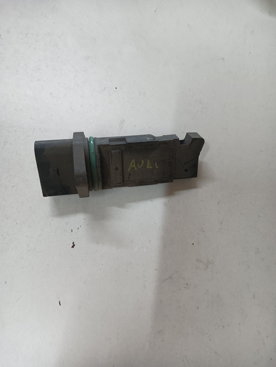 Debitmetru aer  AUDI A6 II 4B2, 4B4, C5 1997 - 2005 F00c2g2047