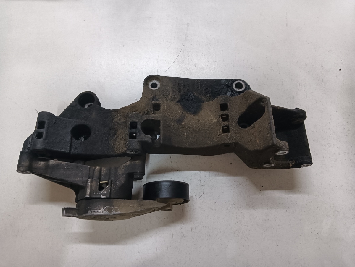 Suport accesorii VOLKSWAGEN TRANSPORTER V Box 7HA, 7HH, 7EA, 7EH 2003 - > 1.9 TDI BRS