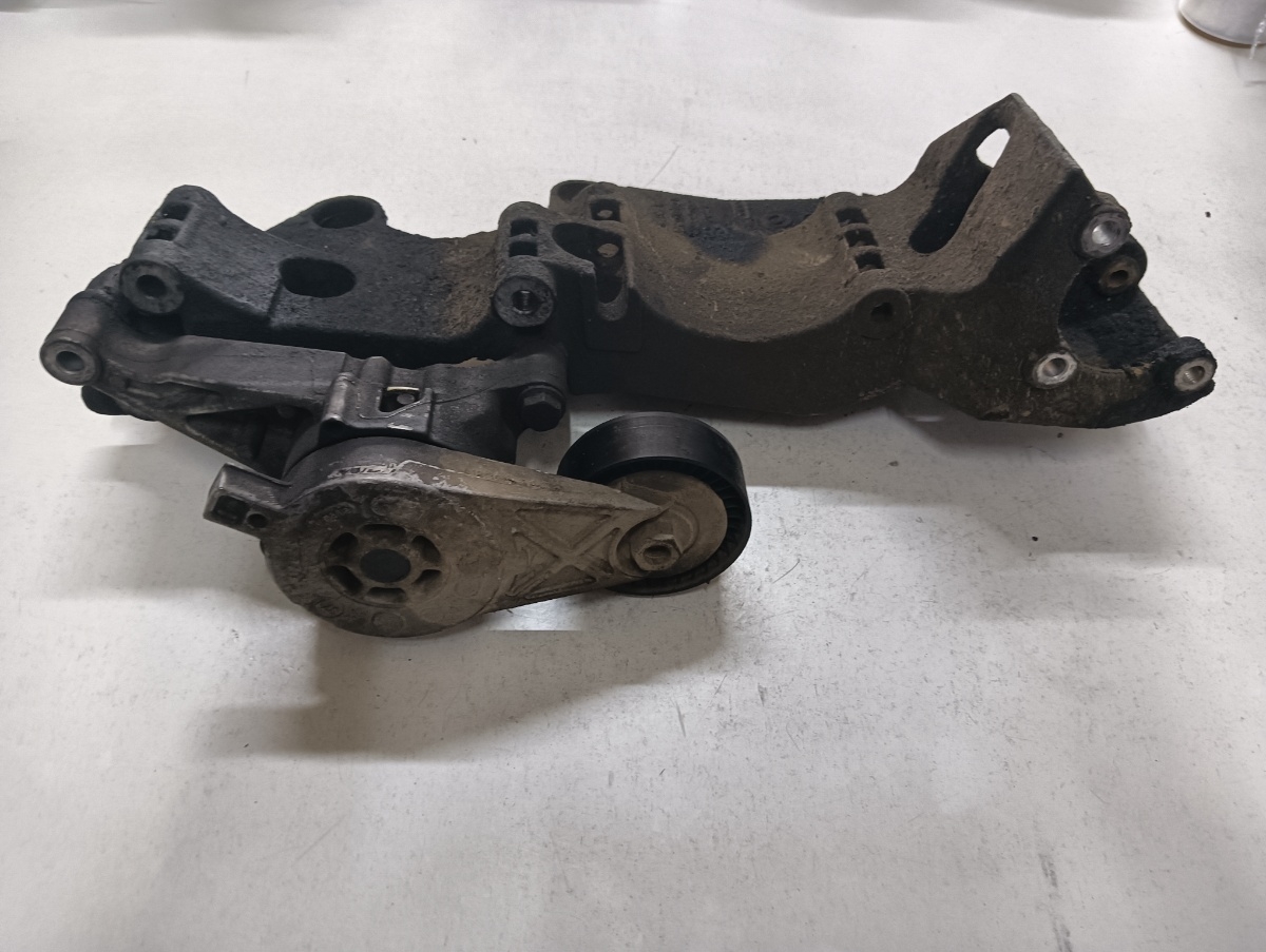 Suport accesorii VOLKSWAGEN TRANSPORTER V Box 7HA, 7HH, 7EA, 7EH 2003 - > 1.9 TDI BRS – foto 2