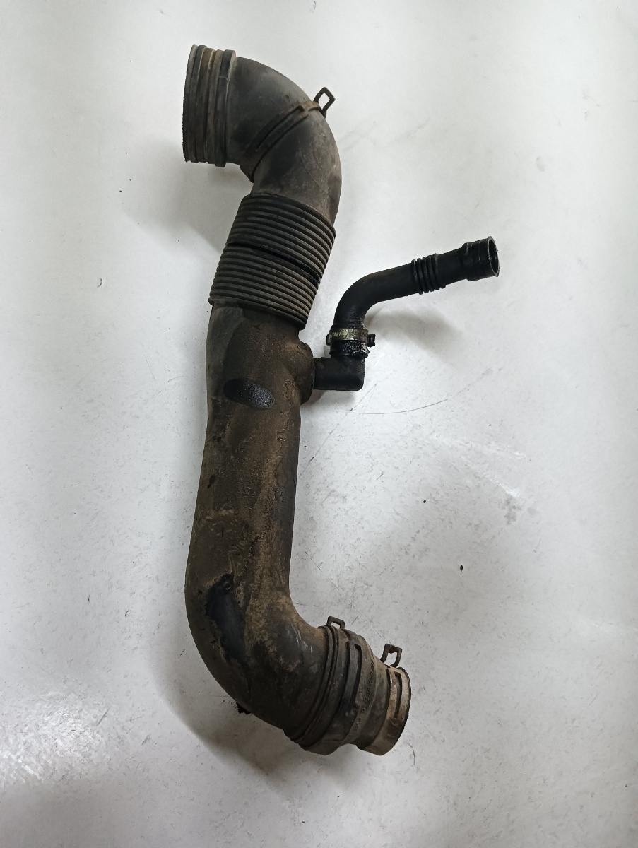 Furtun intercooler VOLKSWAGEN TRANSPORTER V Box 7HA, 7HH, 7EA, 7EH 2003 - > 1.9 TDI BRS