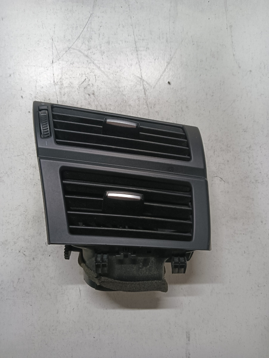 Guri ventilatie  stanga fata BMW X5 II E70 2006 - 2013 716180304