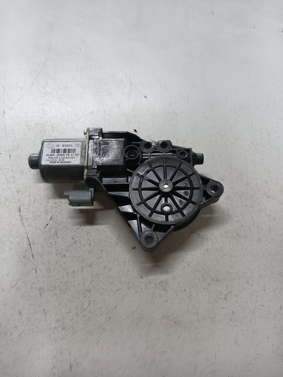 Motoras geam pivotant dreapta fata KIA VENGA YN 2010 - > 824601p000