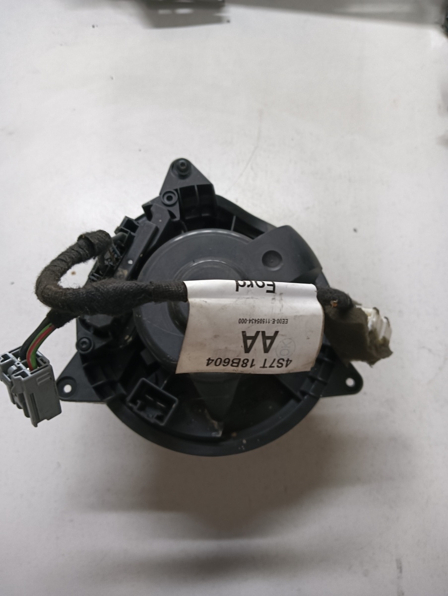 Aeroterma FORD MONDEO III B5Y 2000 - 2007 4s7t18b604