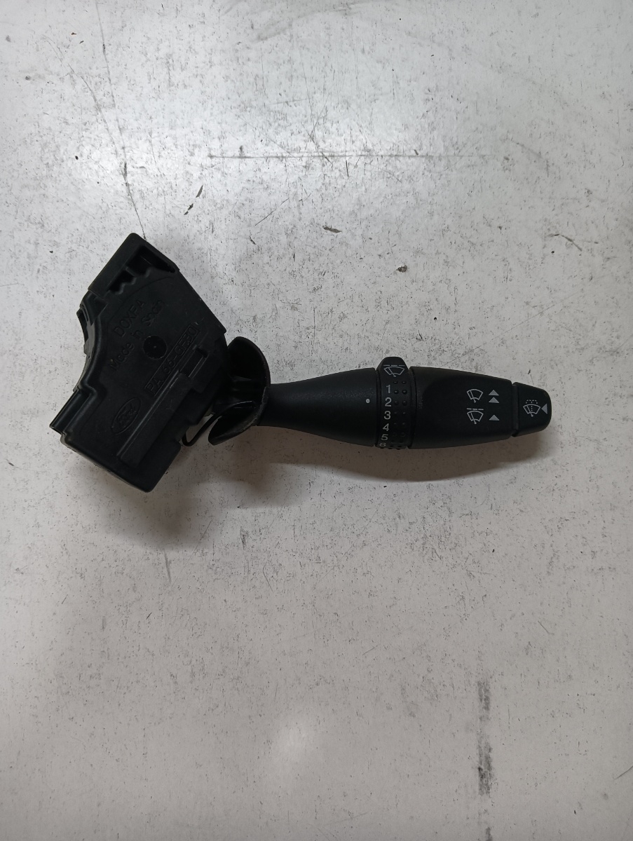 Maneta actionare stergatoare FORD MONDEO III B5Y 2000 - 2007 1s7t17a553bc