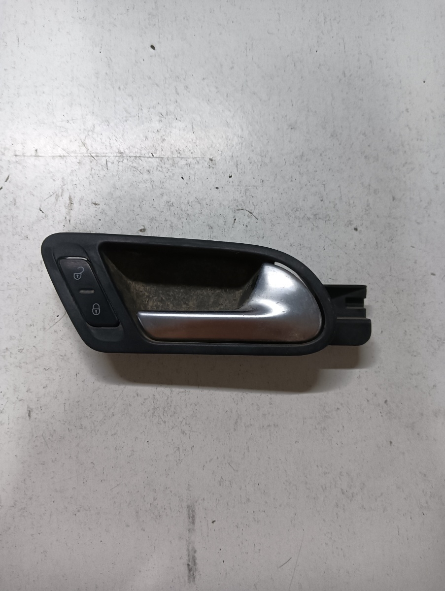 Maner interior portiera fata dreapta fata VOLKSWAGEN TIGUAN 5N_ 2007 - > 5n2837114