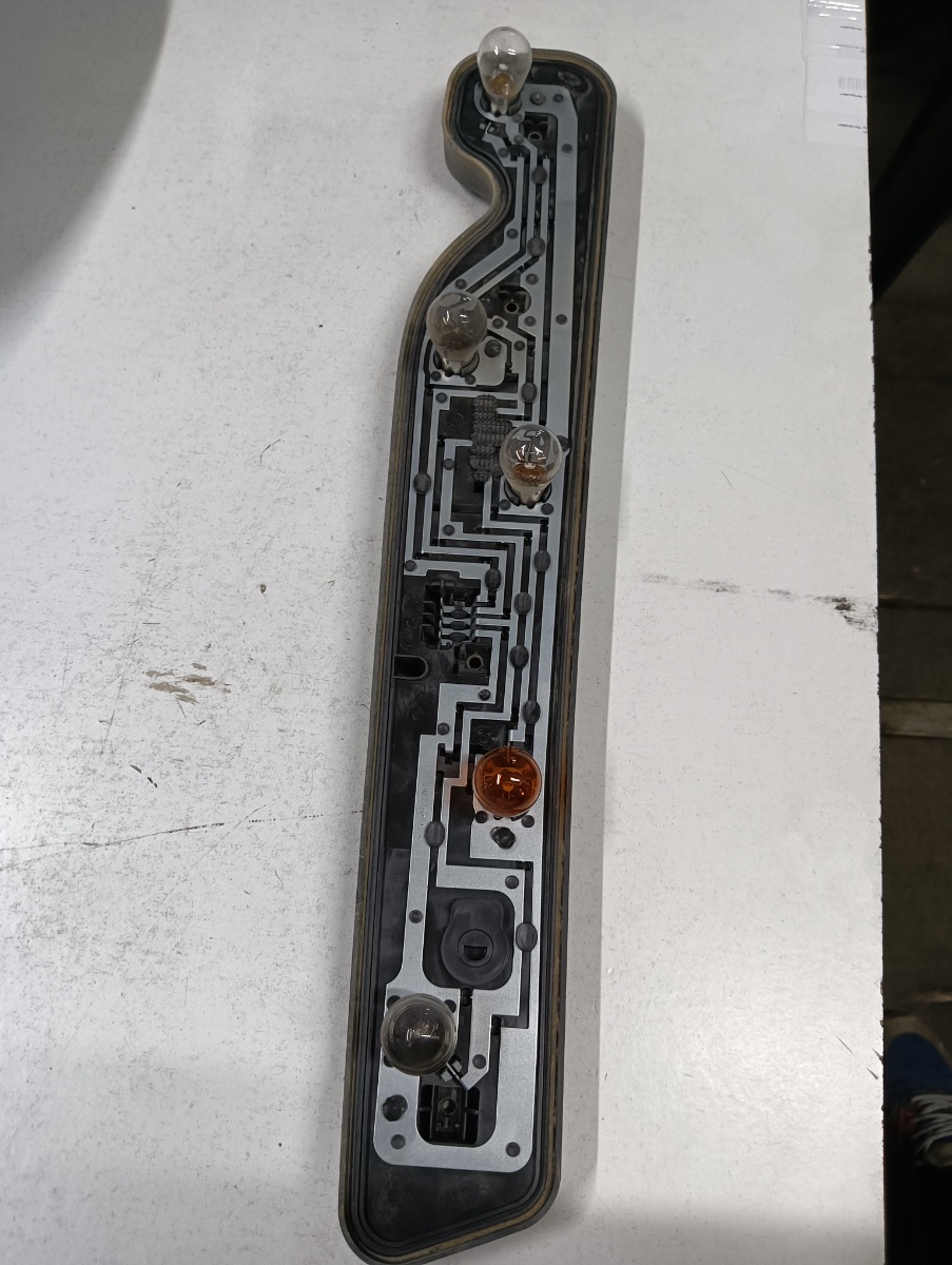 Soclu stop dreapta spate MERCEDES-BENZ SPRINTER 3,5-t 907 2018 - >