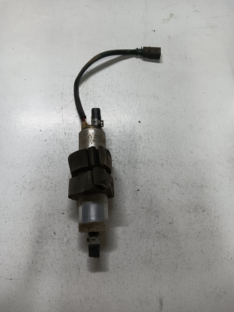 Pompa auxiliara combustibil  AUDI A5/S5 8T3 2007 - 2017 2.0 TDI quattro CAHA 8k0906095b