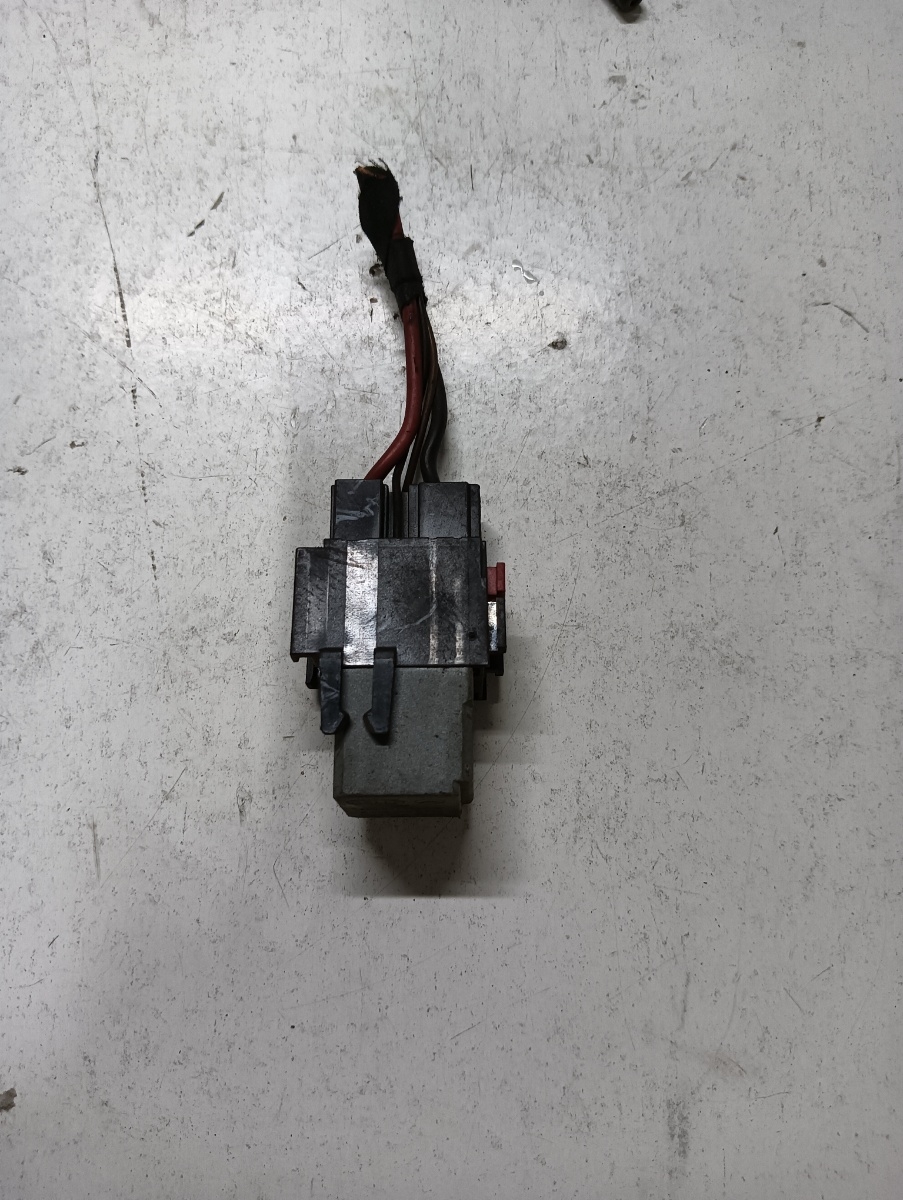 Releu VOLKSWAGEN CRAFTER 30-50 Box 2E_ 2006 - 2016 2.5 TDI BJK, CEBB A0025422610