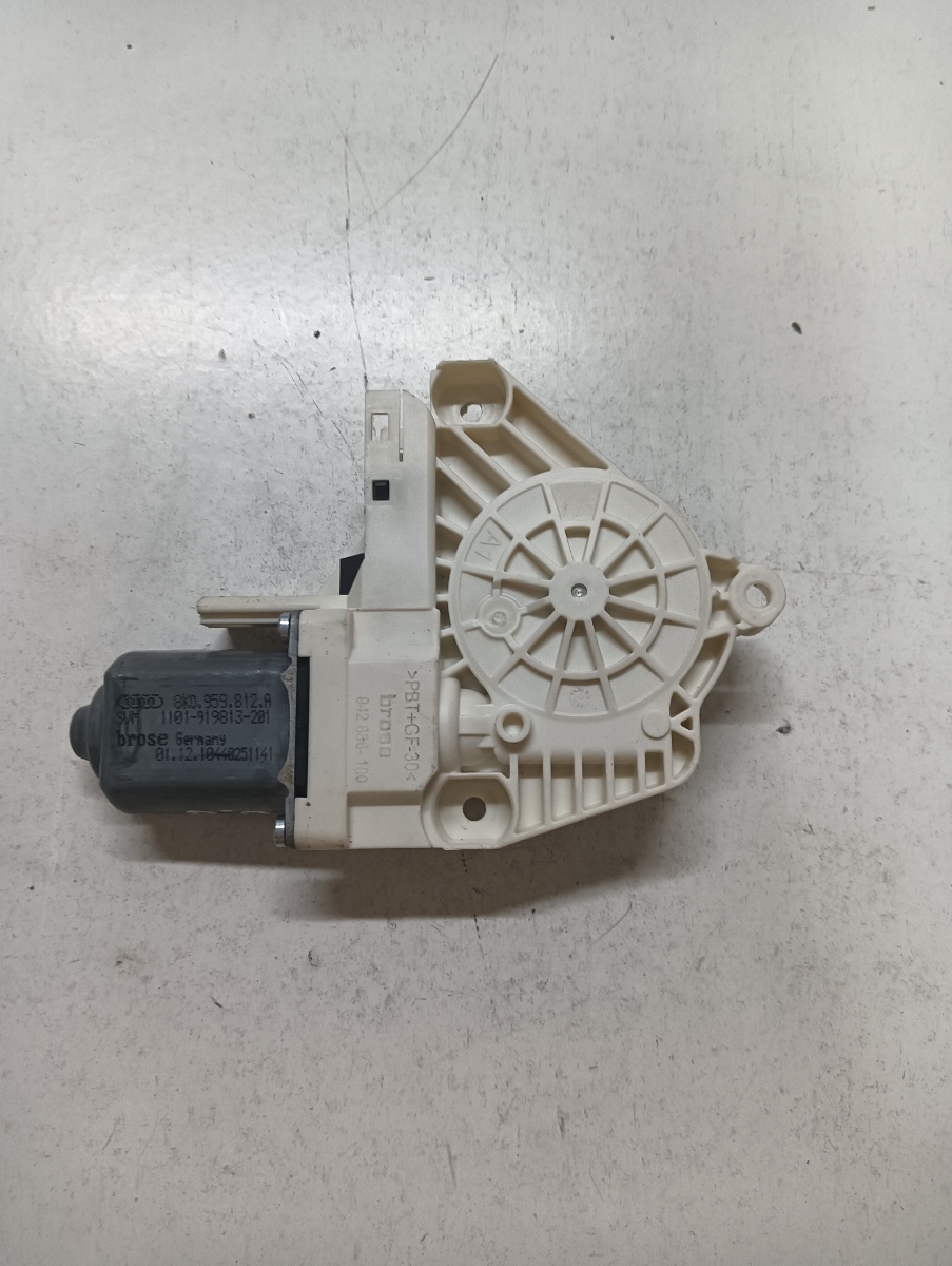 Motoras geam pivotant dreapta spate AUDI Q5 8RB 2008 - > 8k0959812a