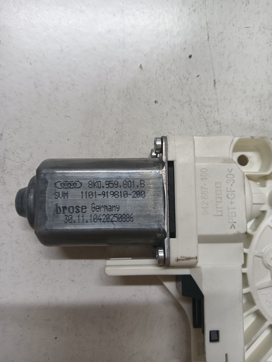 Motoras geam pivotant stanga fata AUDI Q5 8RB 2008 - > 8k0958801b – foto 2
