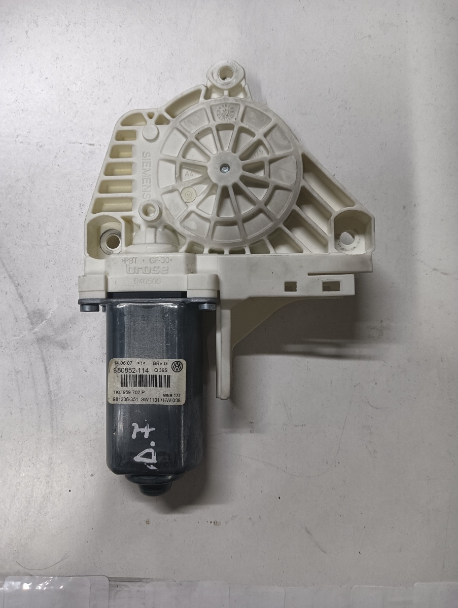 Motoras geam pivotant dreapta fata VOLKSWAGEN PASSAT Variant 3C5 2005 - 2011 980852114 1k0959792l