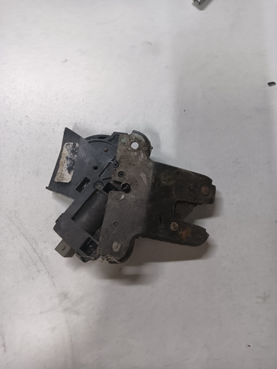 Broasca hayon/portbagaj VOLKSWAGEN PASSAT 3C2 2005 - 2010